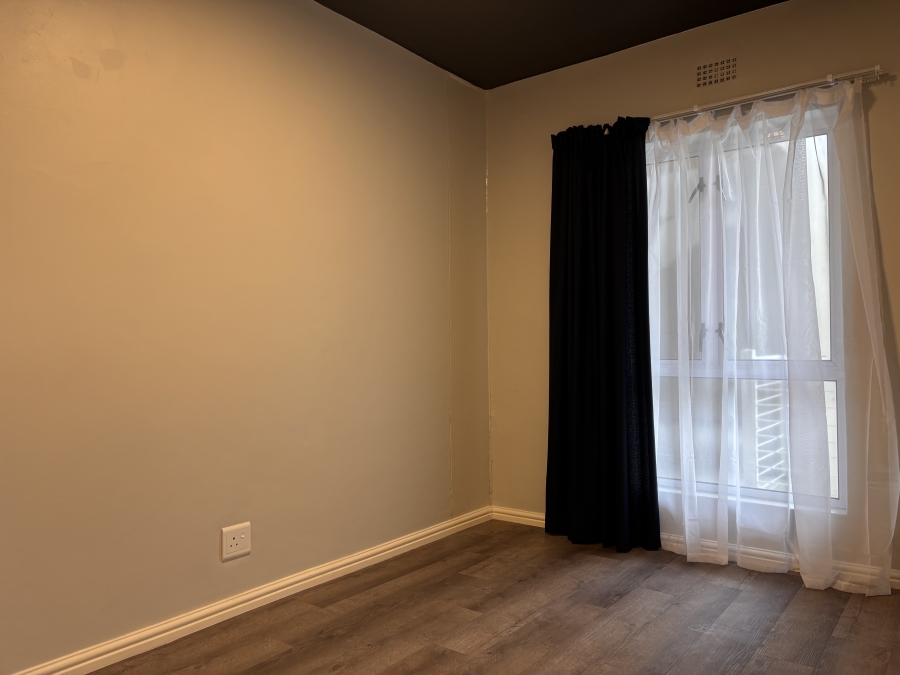 To Let 2 Bedroom Property for Rent in Muizenberg Western Cape